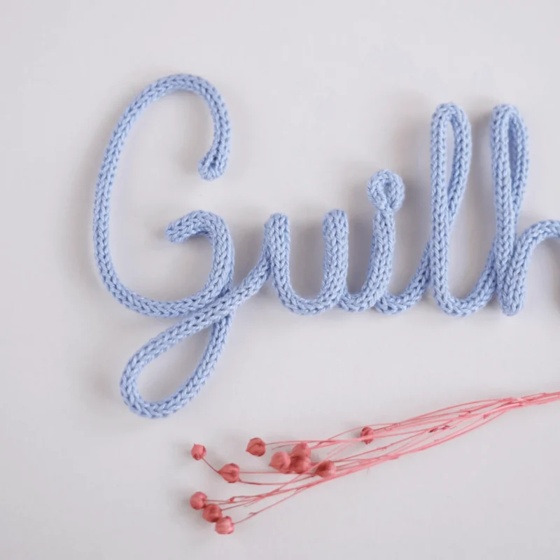 Nome Guilherme personalizado feito em crochet