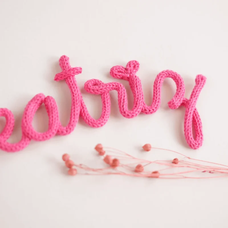 Nome Beatriz personalizado feito em crochet