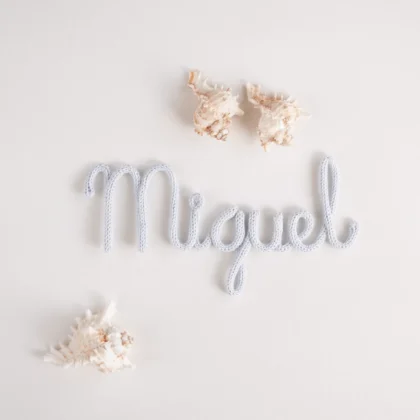 Nome Miguel personalizado feito em crochet